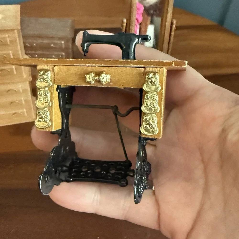 Vintage Dollhouse Miniature Furniture Lot Piano Music Box Sewing‎ Machine Mirror